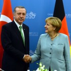 Merkel’in Erdoğan’a bakışı gündem oldu